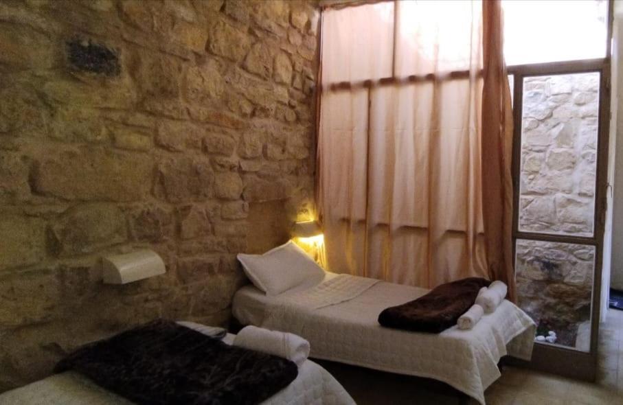 Gardens Guest house Dana